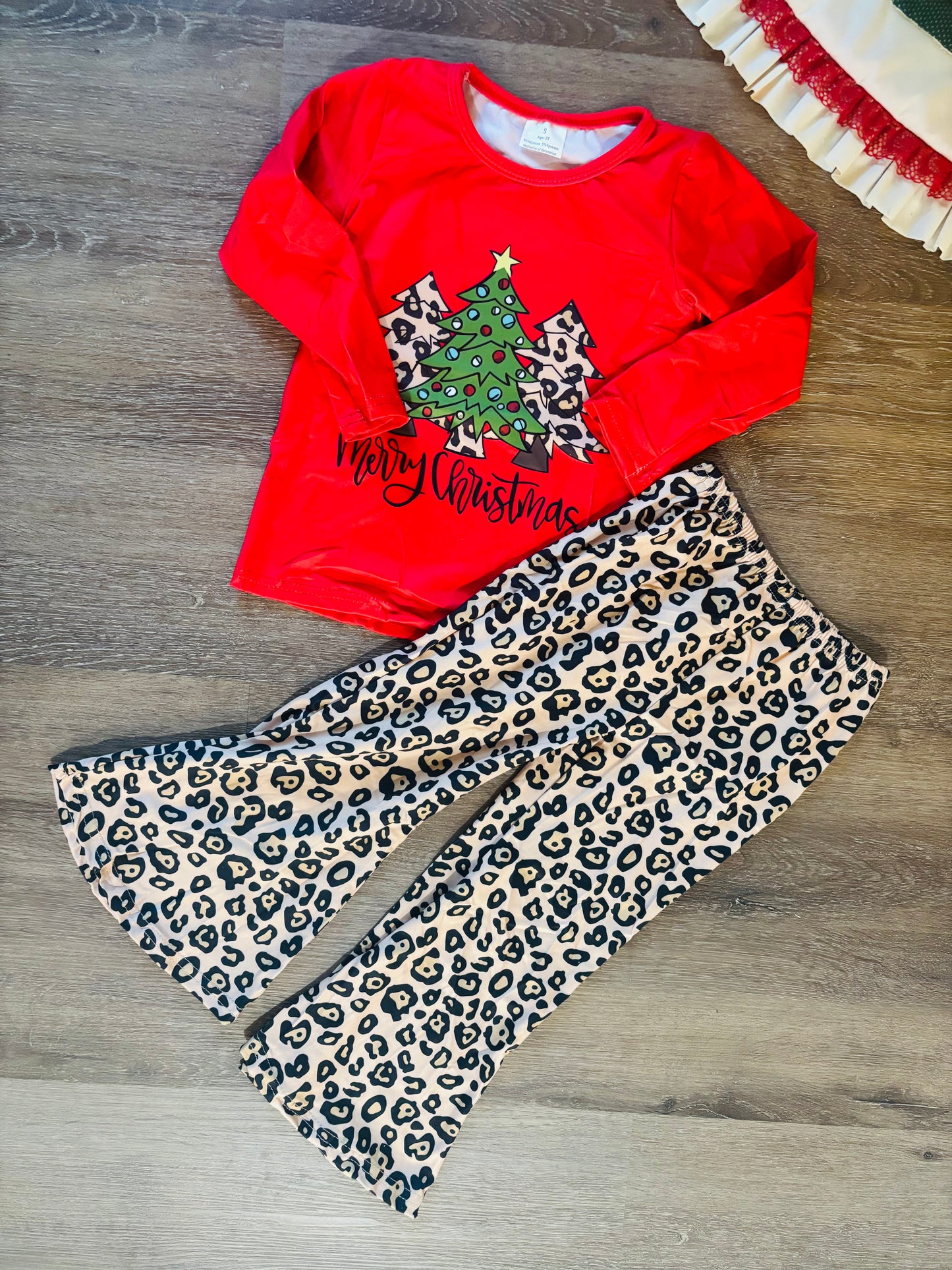 Leopard Trees Merry Christmas