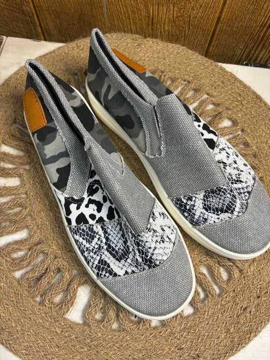Grey Print Shoes