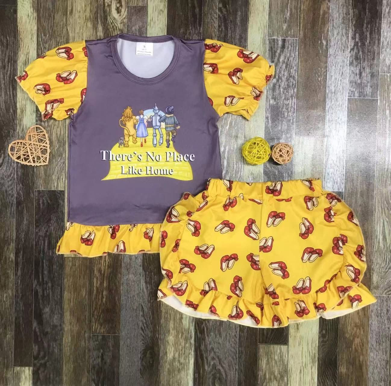 No Place Like Home Shorts Set