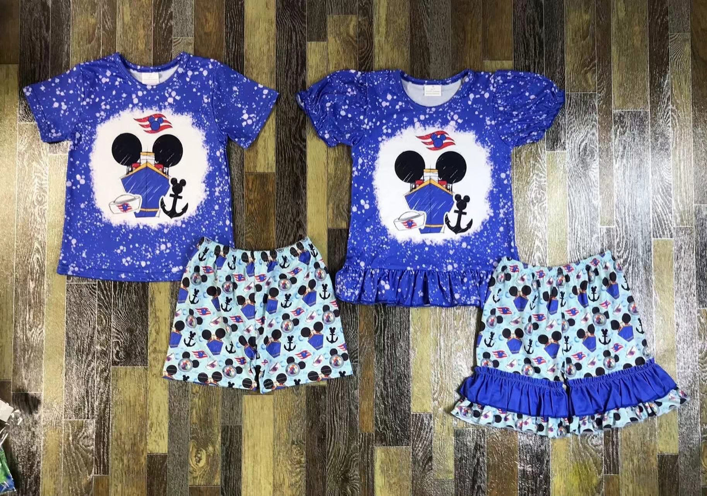 Cruising Mouse Shorts Set