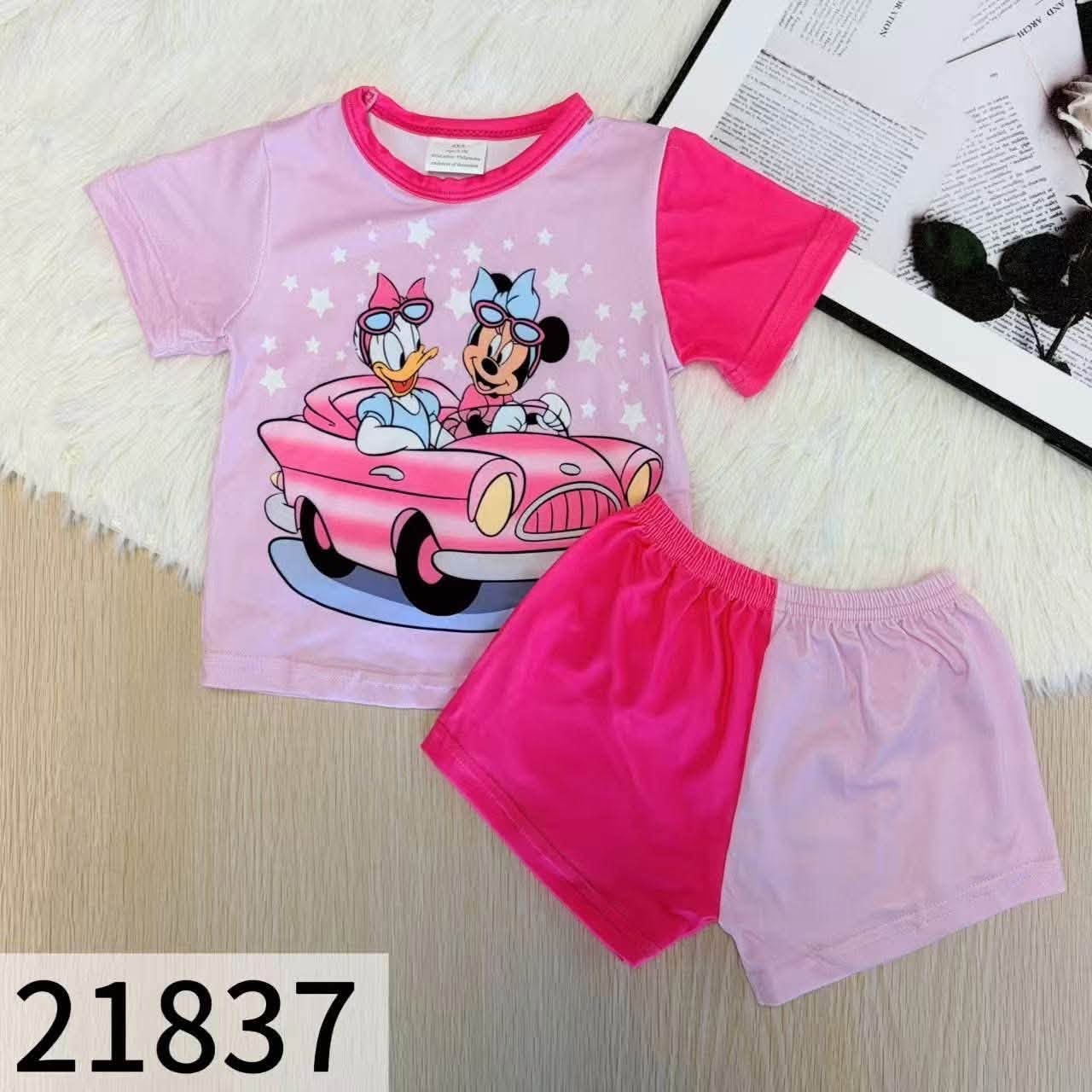 Best Bow Friends Shorts Set