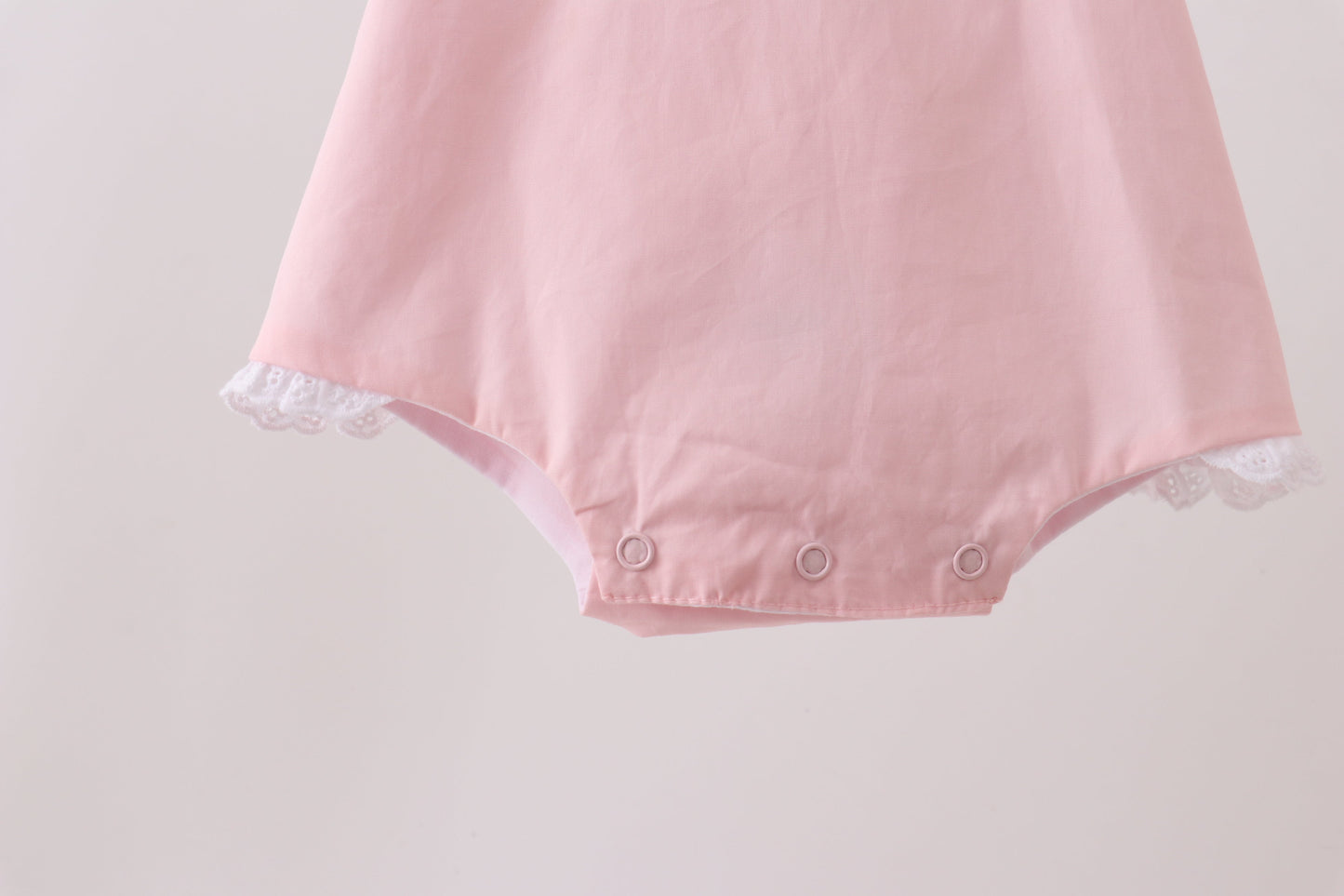 Pink ribbon ruffle bow bubble