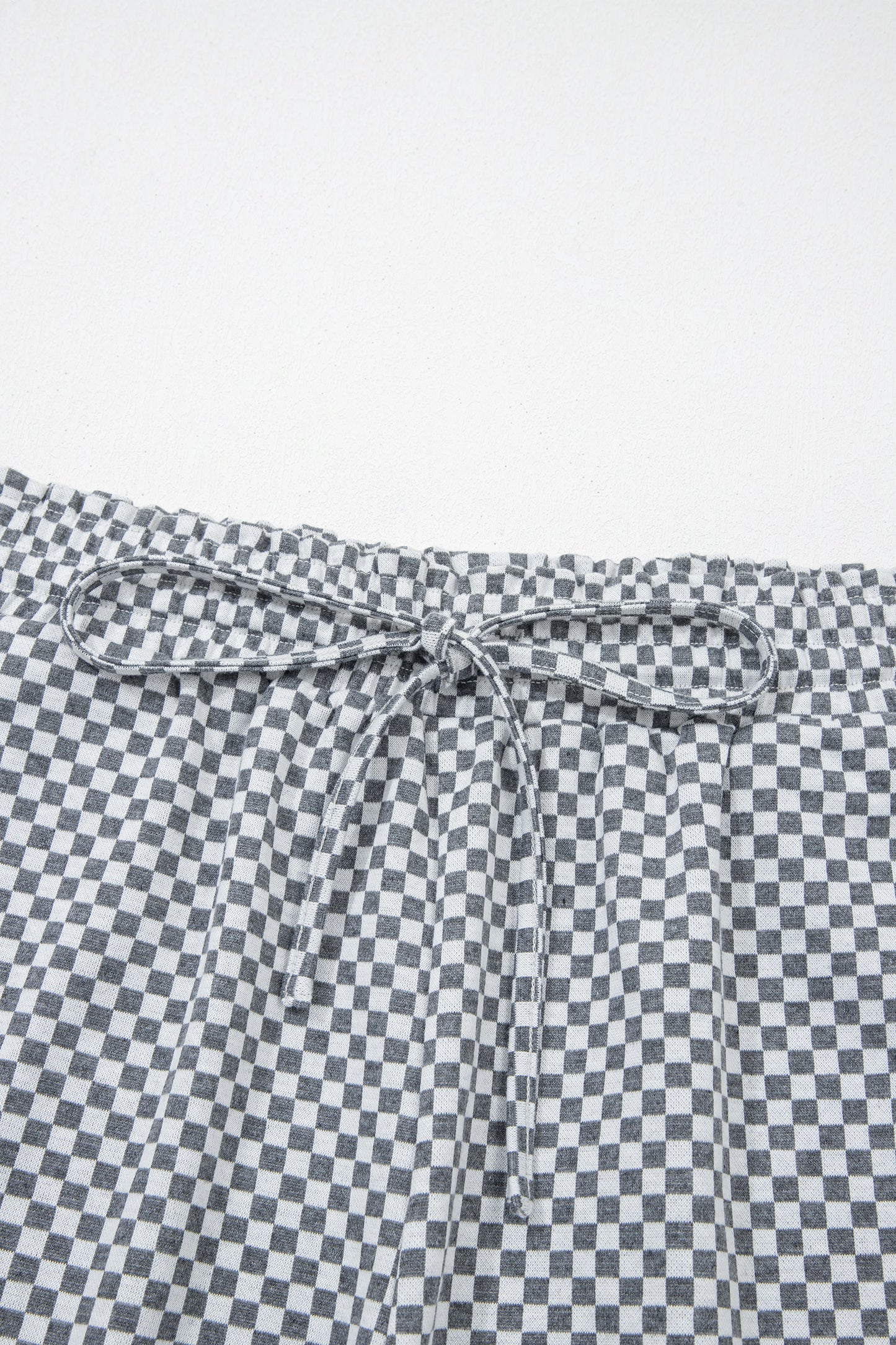 Gray Checkerboard Print Drawstring Elastic Waist Pocketed Shorts