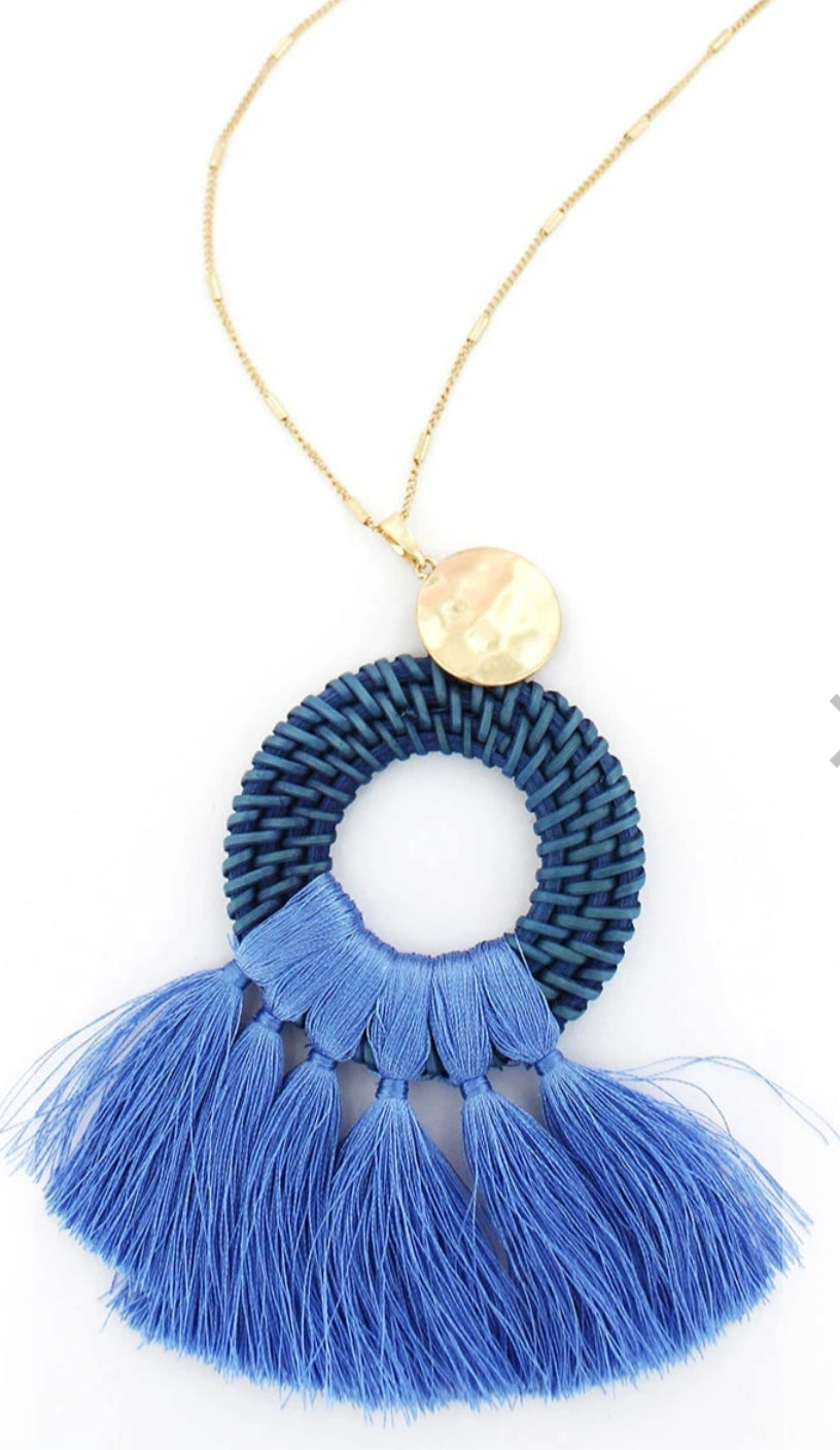 Blue Rattan Circle Tassel Fringe Necklace